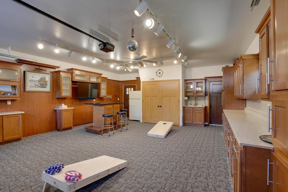 Dog-Friendly! Silver Lake Escape Near Boat Ramp House in Iowa