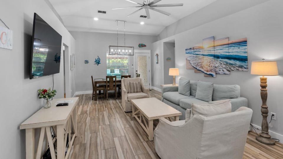 Sweet Retreat in Miramar House in Miramar Beach