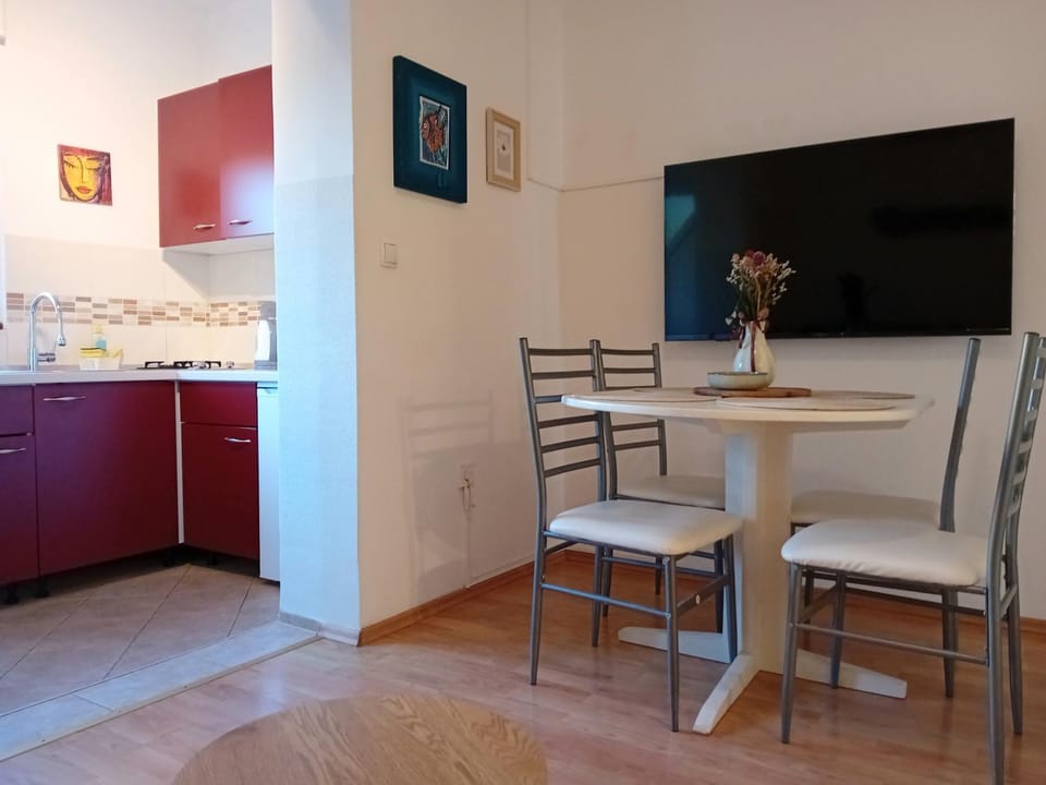 TV and multimedia, Living room, kitchen