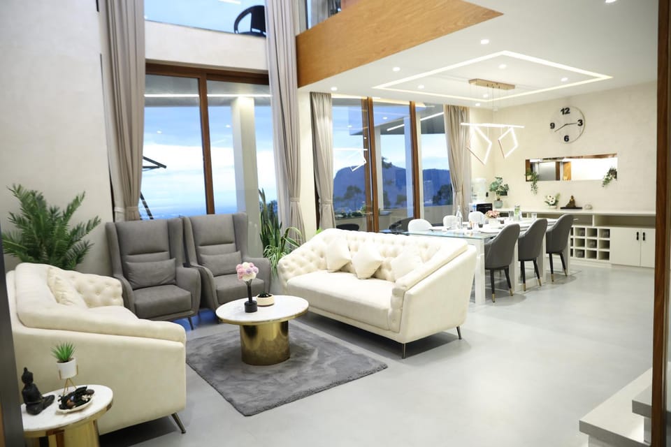 Living room, Seating area, Dining area