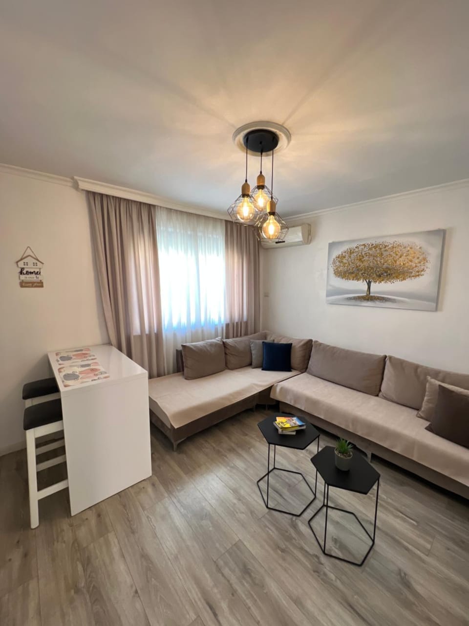 Living room, Seating area, air conditioner