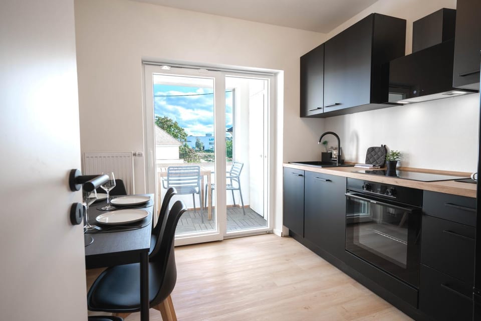 Kitchen or kitchenette, Dining area, dishwasher, oven, pet friendly, toaster