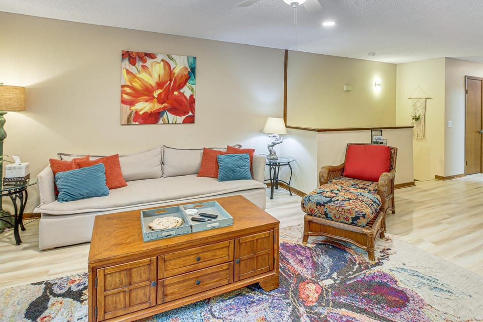 Pet-Friendly Lake Desoto Townhome w/ Swim Dock! House in Garland County