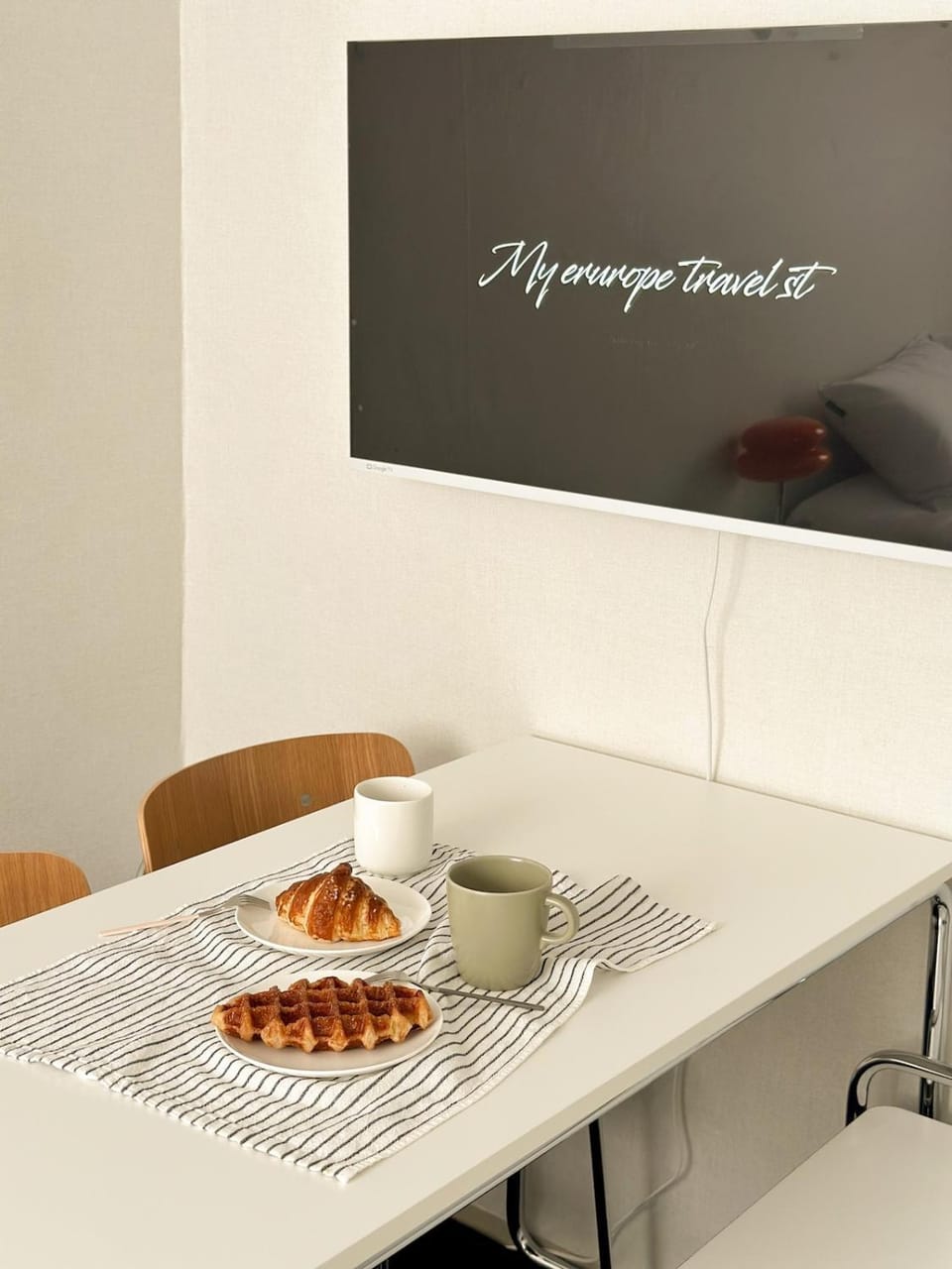 신촌역 도보 9분, 홍대 1정거장, 공항 버스 도보 4분 Apartment in Seoul