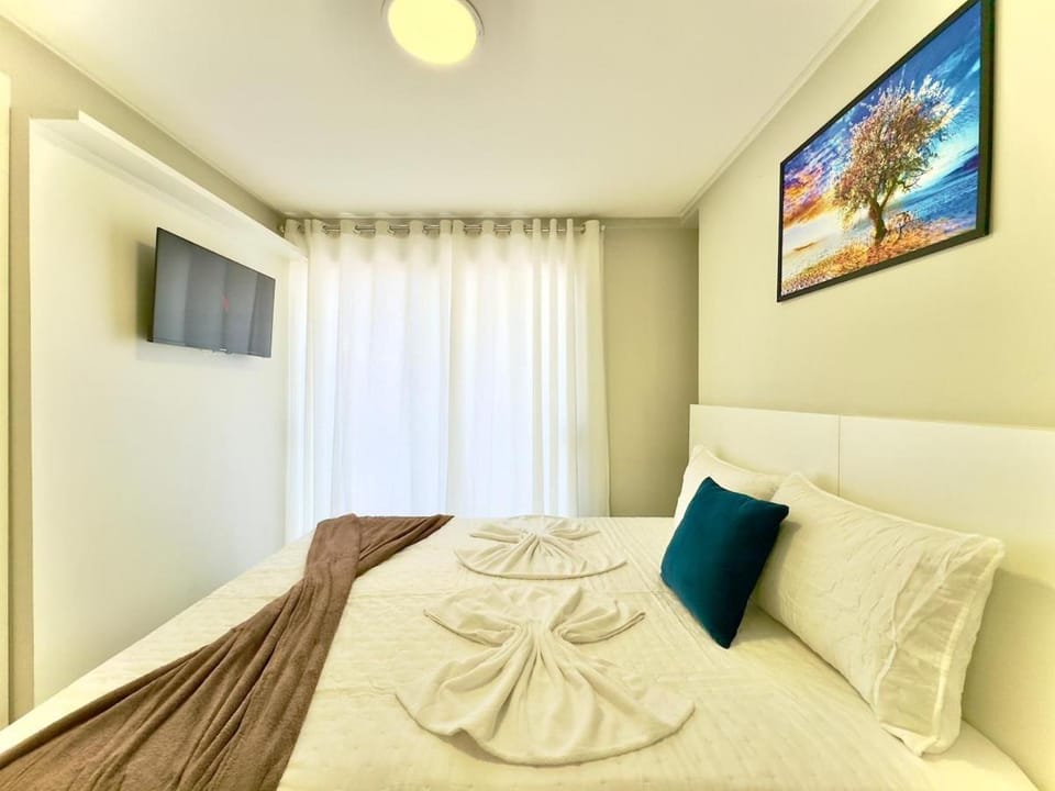 Bed, TV and multimedia