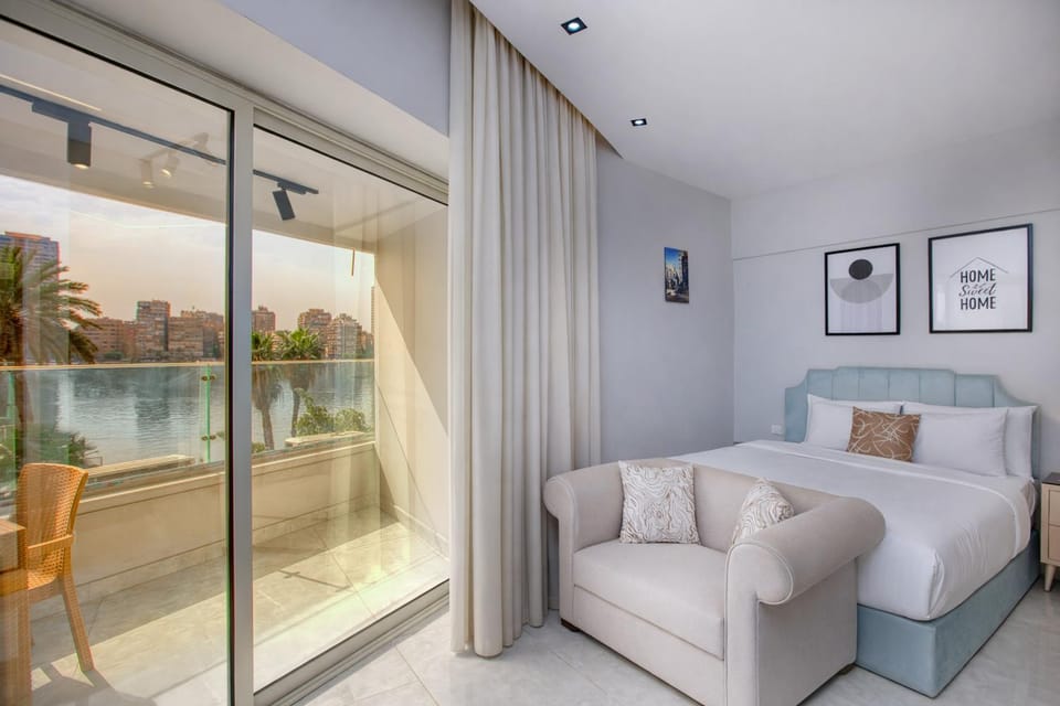 Balcony/Terrace, River view