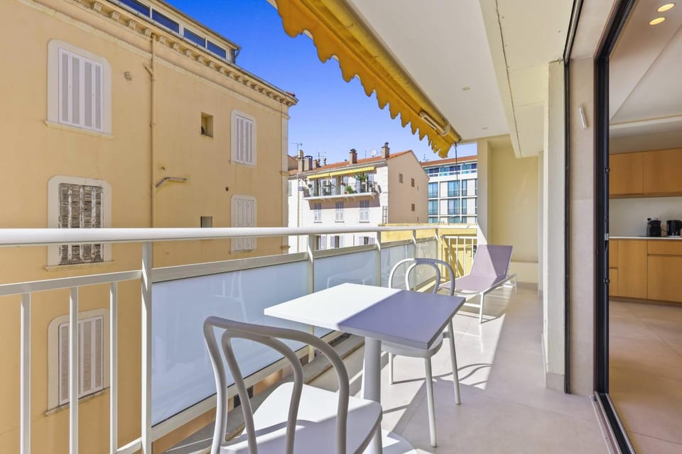 REF 2021 -Cannes Centre Croisette - Apartment for rent Apartment in Cannes
