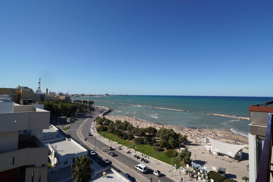Suite DELFINO 39 House in Bari
