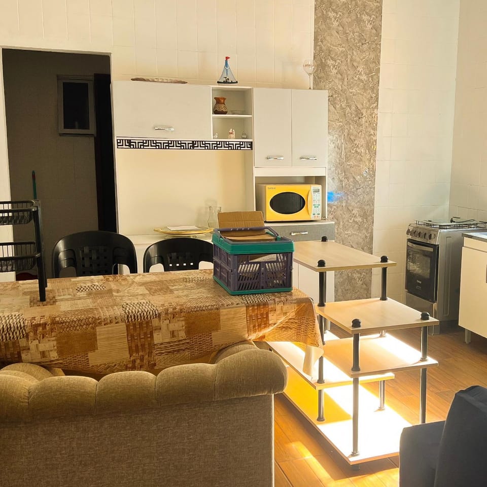 Kitchen or kitchenette, Living room