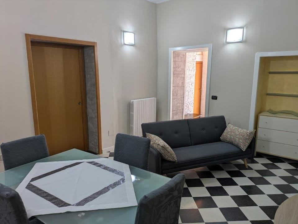 Living room, Photo of the whole room, Seating area