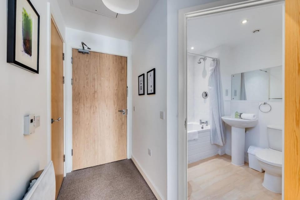 Shower, Toilet, Bath