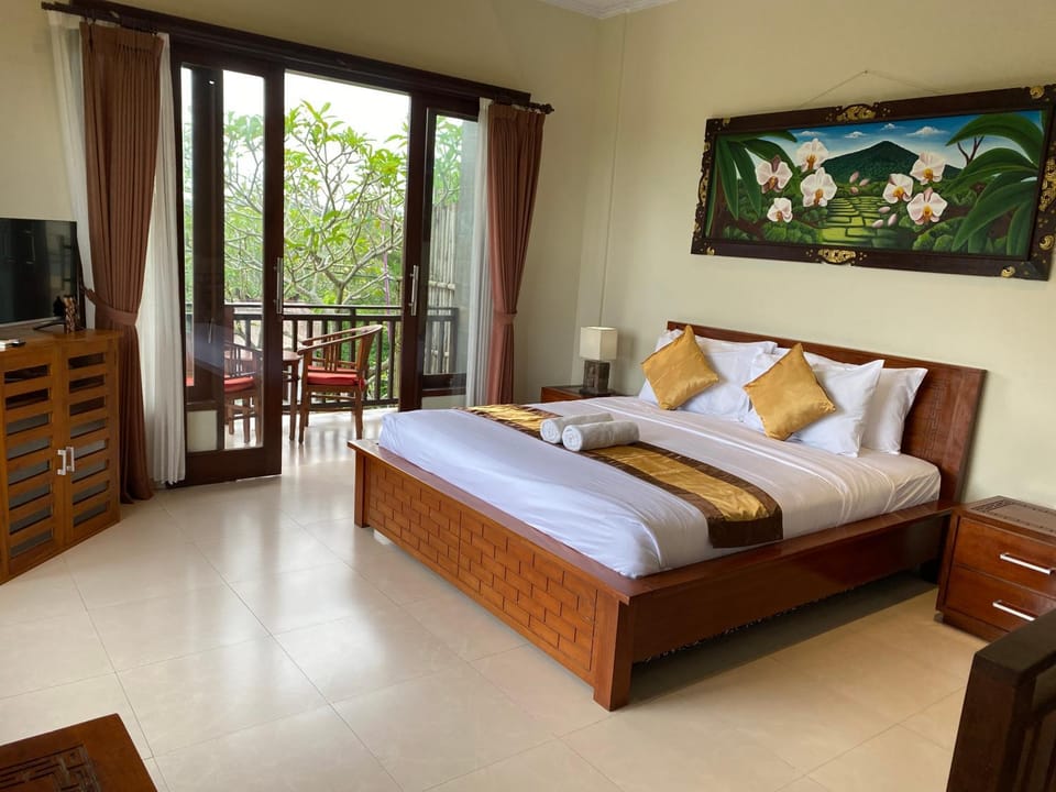 Communal lounge/ TV room, Bed, TV and multimedia, Living room, Photo of the whole room, Bedroom