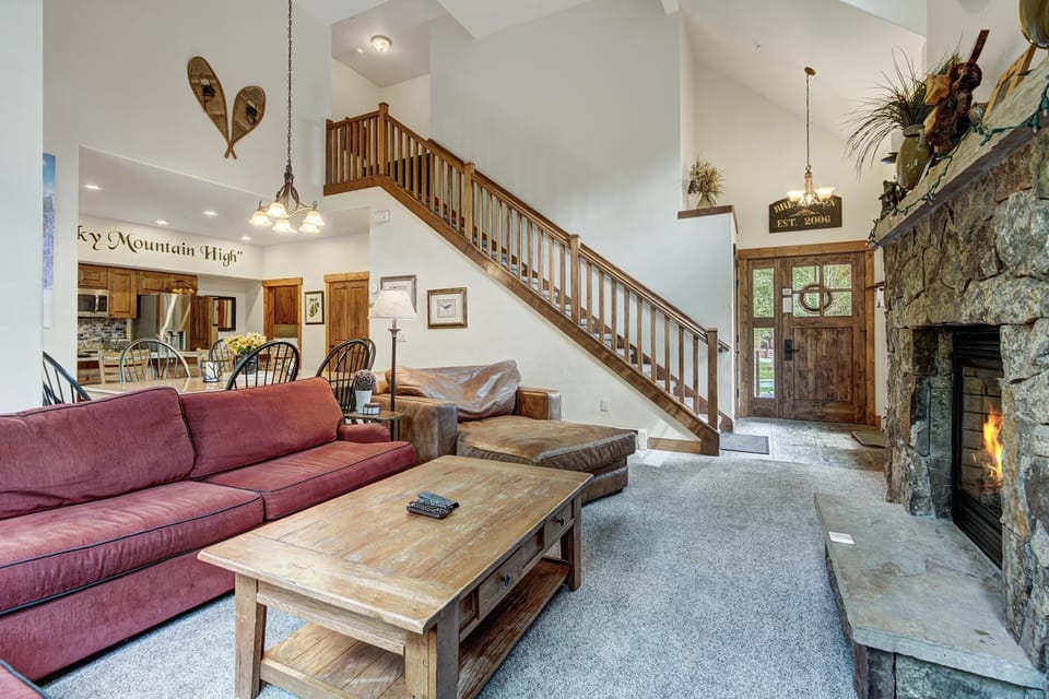 Private Townhome Close to Ski Back and Hot Tub townhouse House in Breckenridge