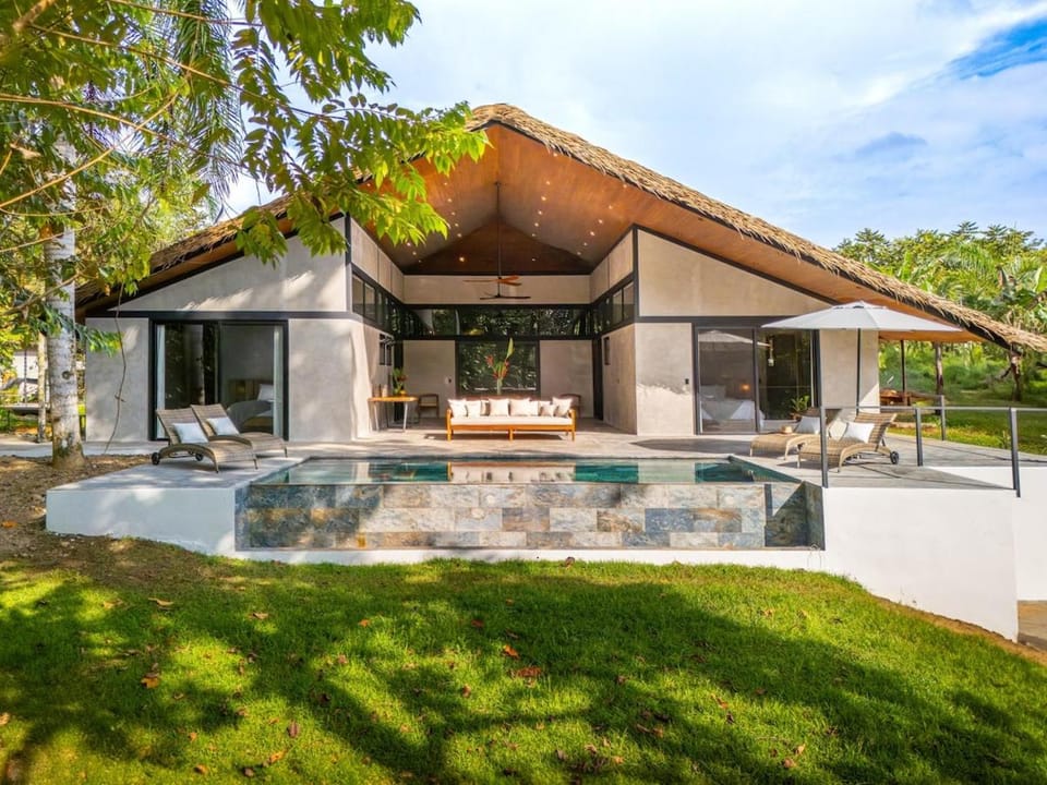 Property building, Patio, Spring, Day, Natural landscape, Garden, Garden view, Pool view, Swimming pool