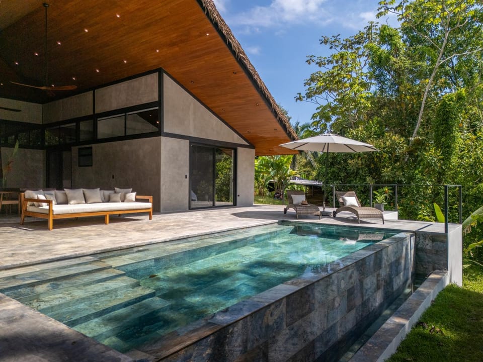 Pool view, Swimming pool