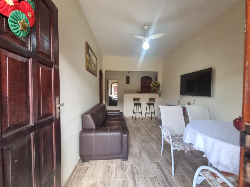 Communal lounge/ TV room, TV and multimedia, Living room, Dining area