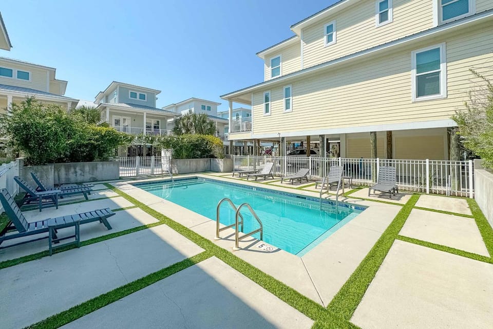 Coconut Cottage House in Gulf Shores