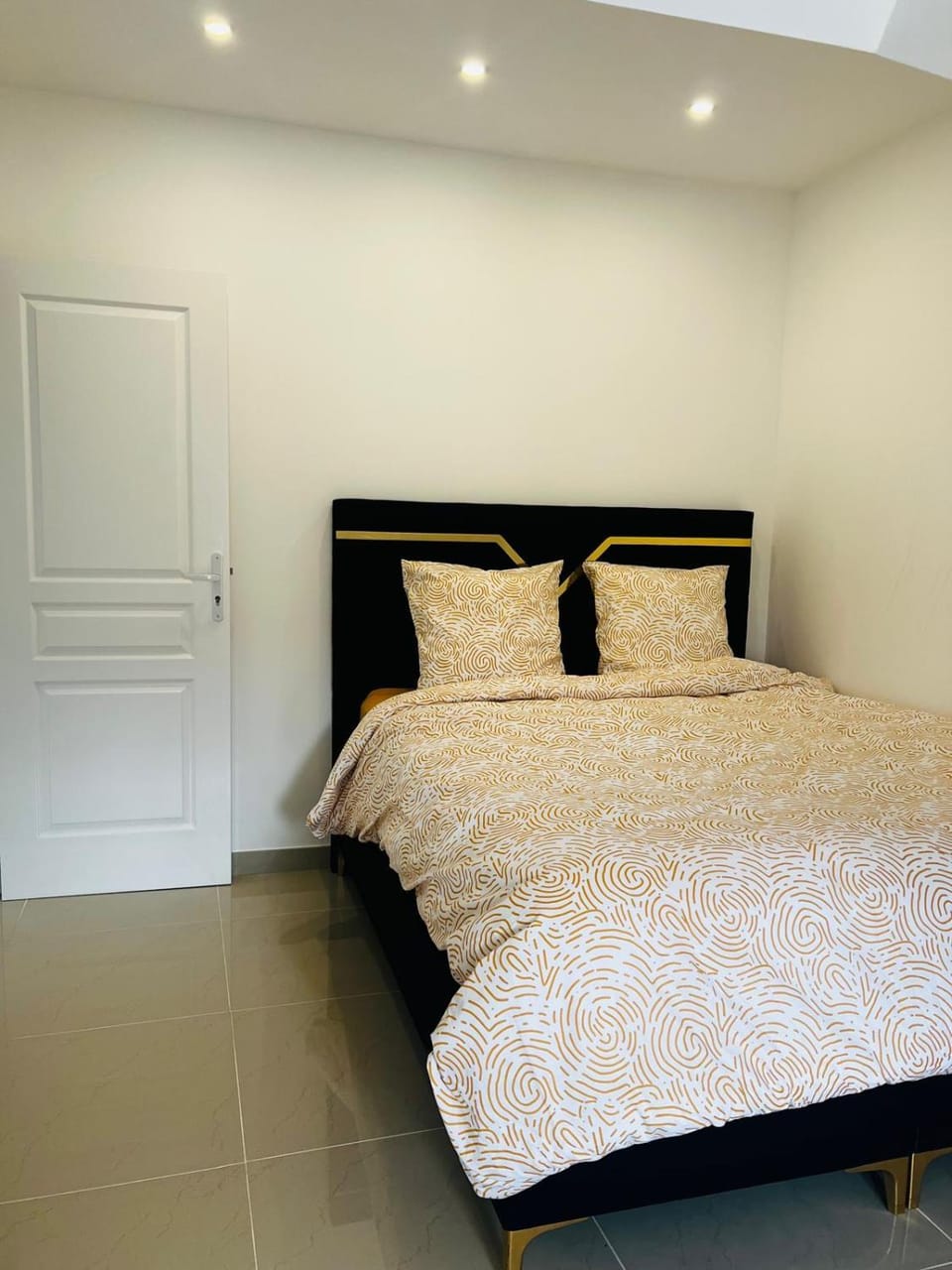 Royal House Meaux Centre-Ville Disneyland Paris Apartment in Île-de-France