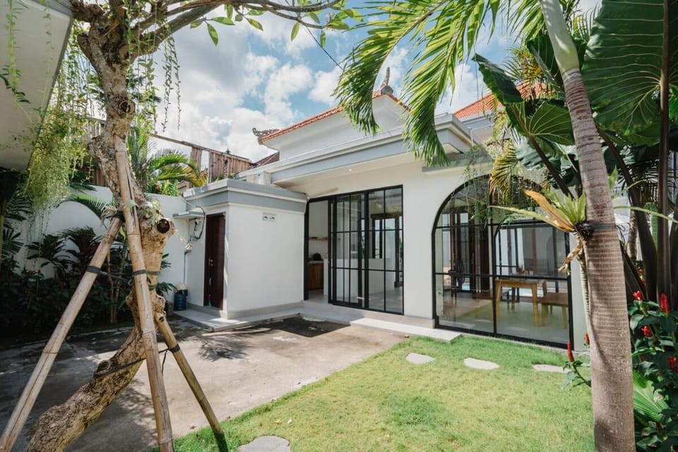 Honey Villa Canggu Villa in North Kuta