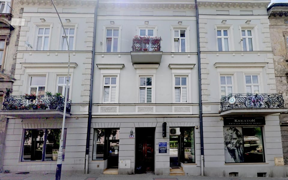 Property building, City view, Location