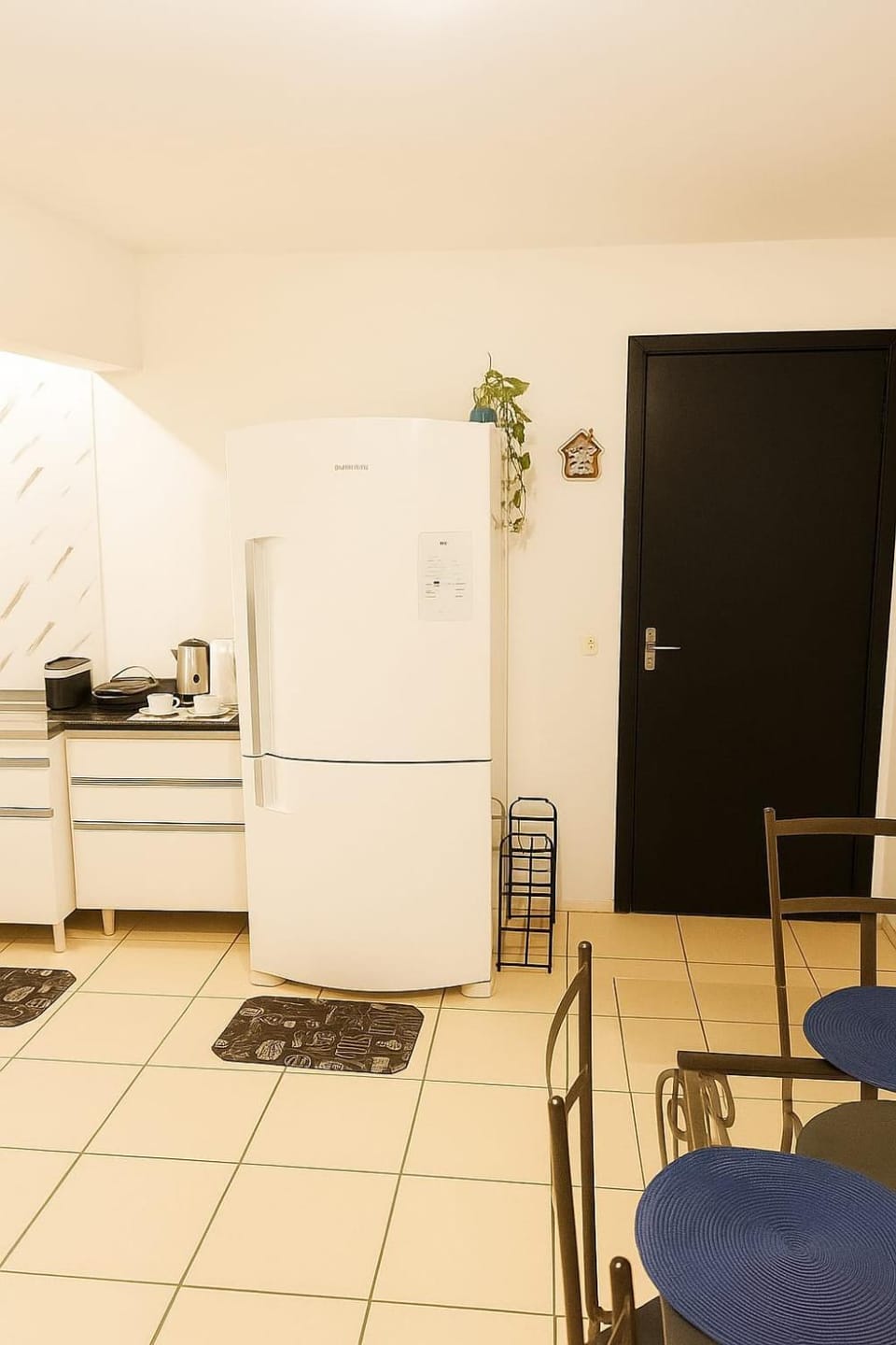 Kitchen or kitchenette, oven, stove