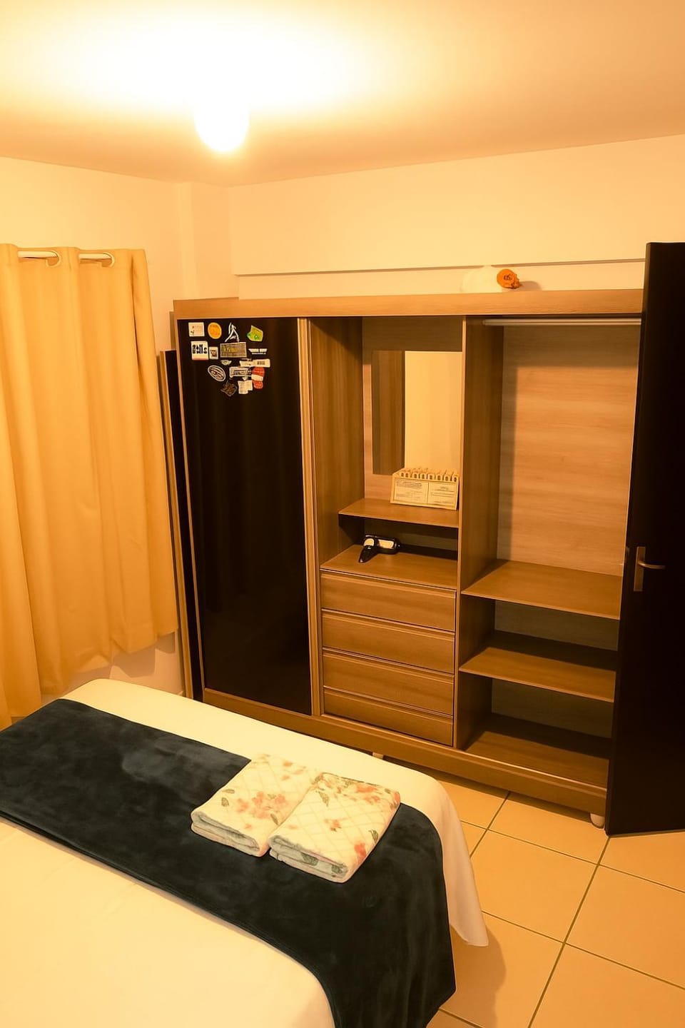 Bed, Bedroom, towels, wardrobe