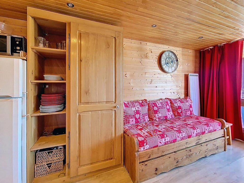 Résidence Serac - Studio chaleureux · Proche des pistes · Balcon aménagé MAE-9523 Apartment in Les Allues