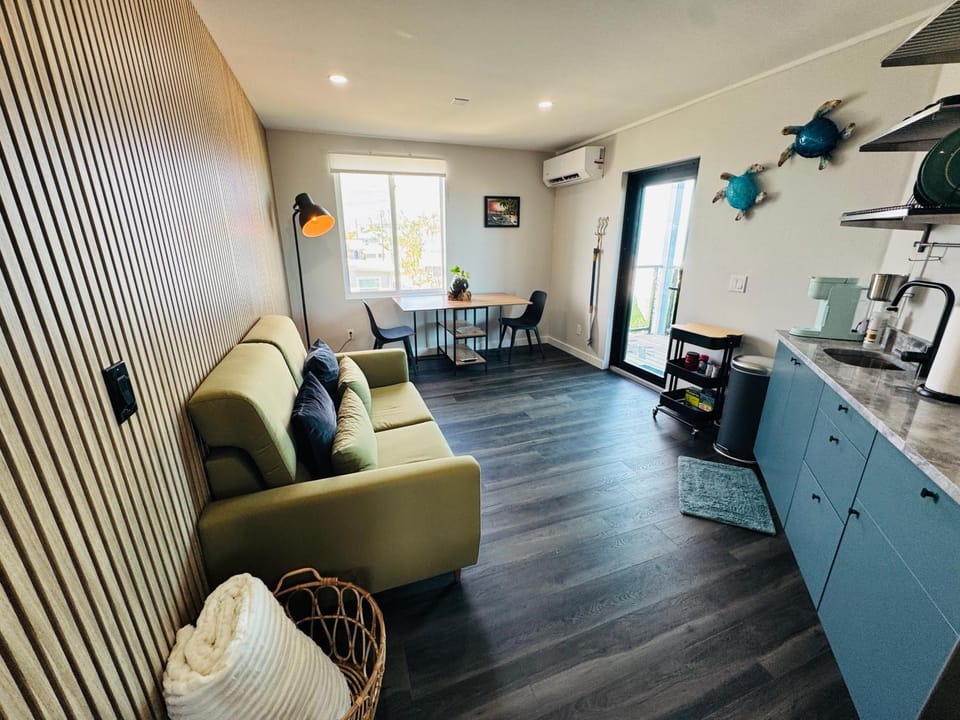 Downtown Fort Myers Beach Vacation Rentals - The Loft FMB Apartment in San Carlos Island