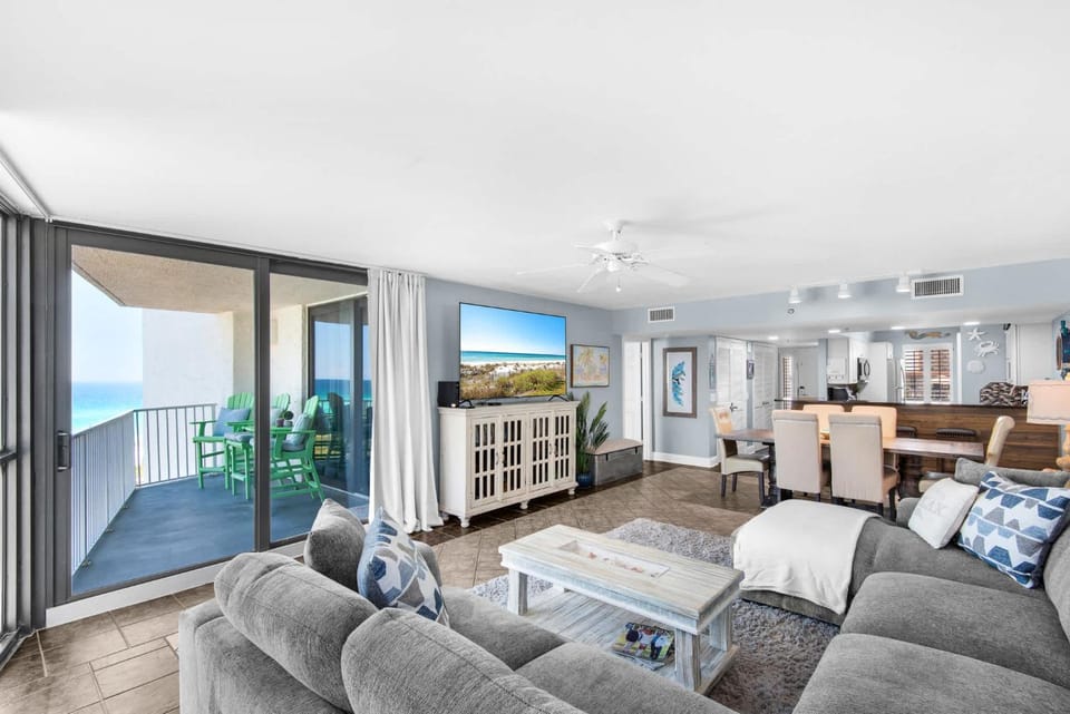 Beach Breeze at Mainsail Resort - Private Beach Access Pools & More House in Miramar Beach