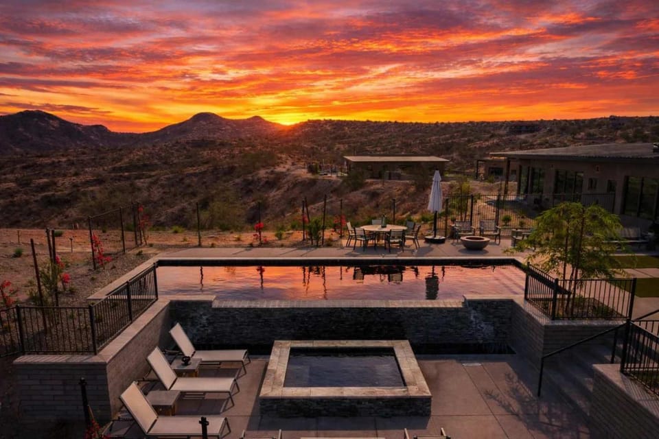 Paradise Canyon-Infinity Pool-Mnt Views-Estate 3 House in Maricopa County