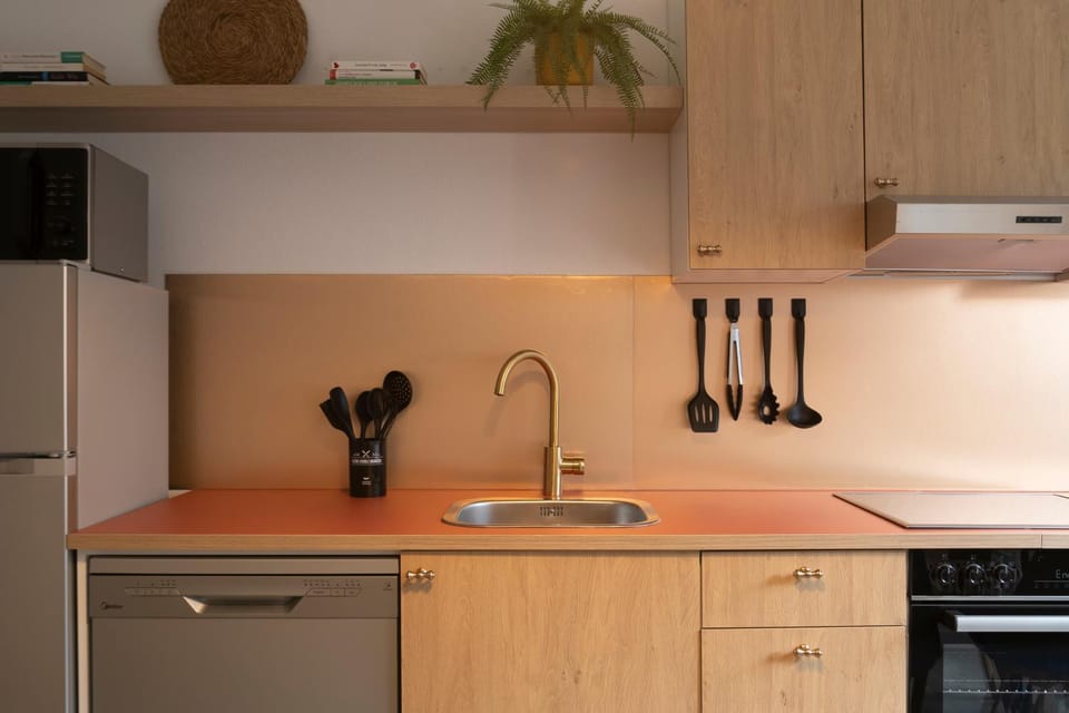 Kitchen or kitchenette, dishwasher, minibar, oven, pet friendly, stove