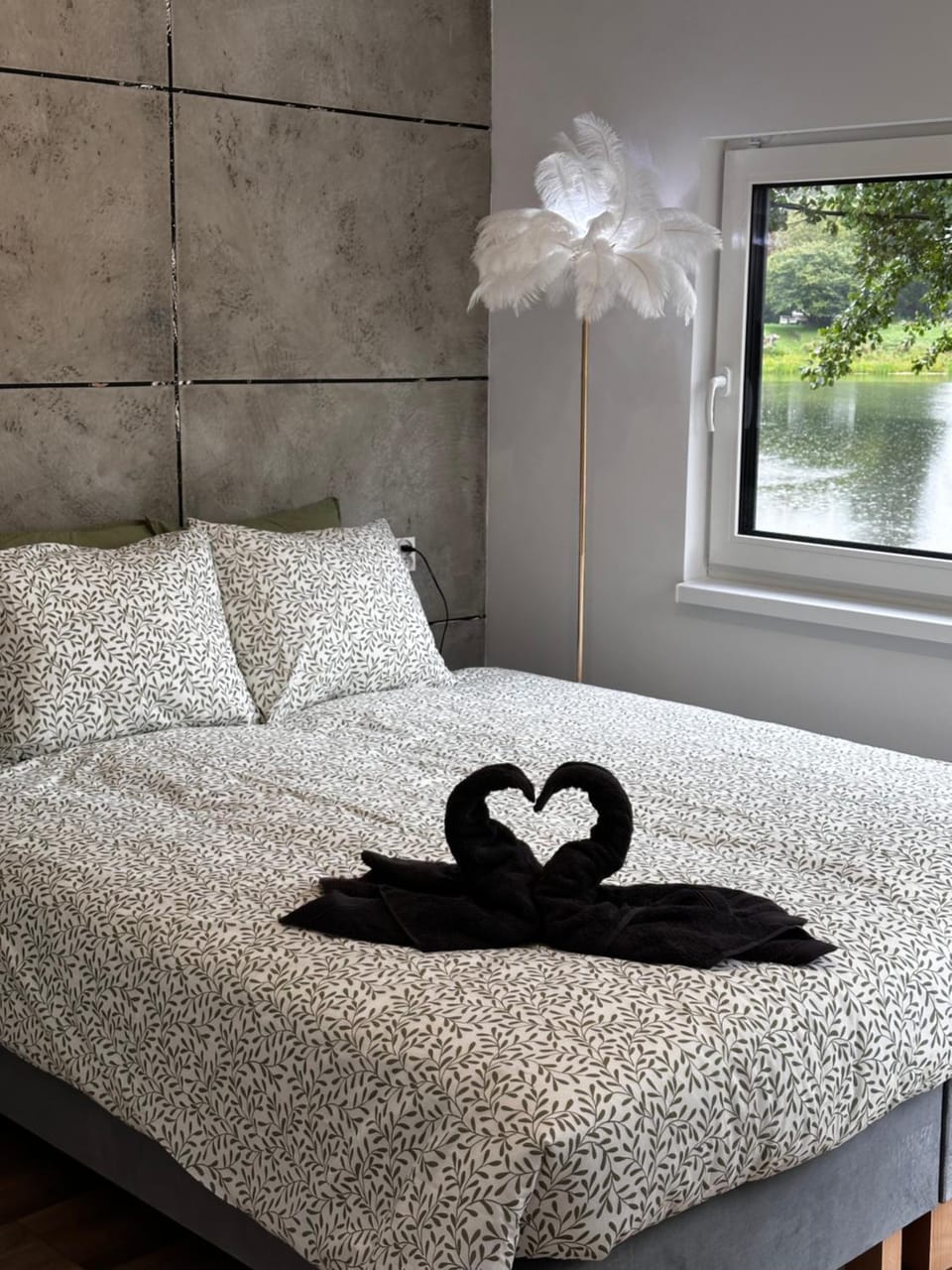 Bed, Fishing, Horse-riding, Photo of the whole room, Bedroom, Pets, Pets, Lake view, Lake view, cot, Facility for disabled guests, flat iron, pet friendly, pet friendly, towels