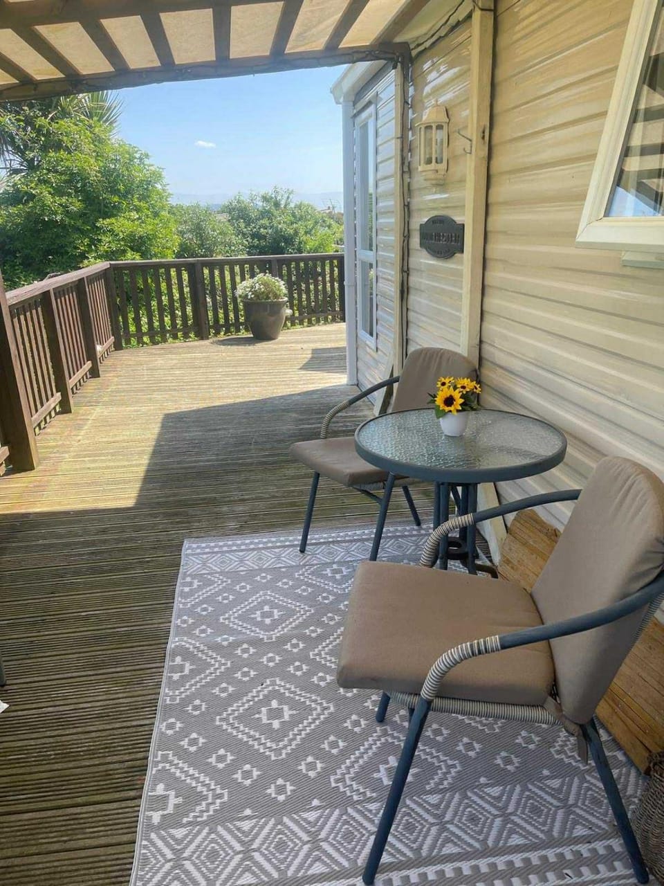 View (from property/room), Balcony/Terrace, Seating area