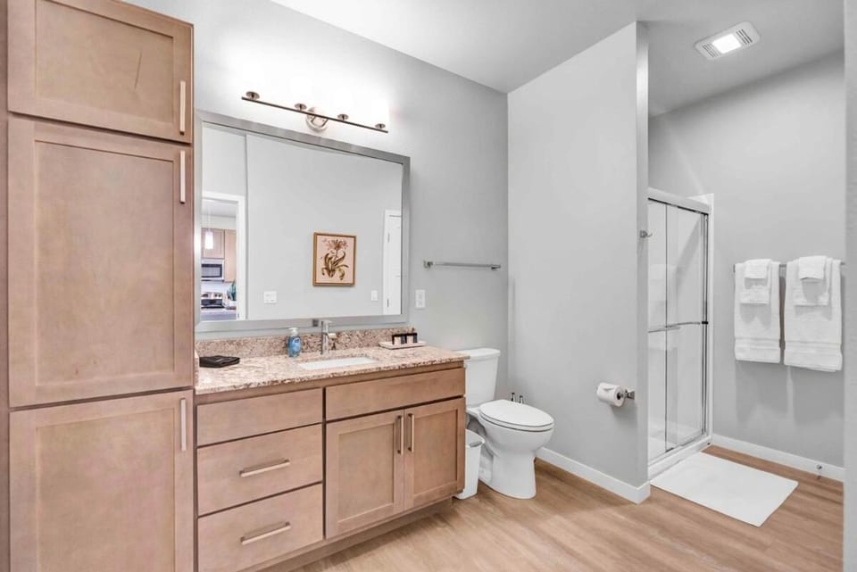 Univ Research Park - Free Underground Parking and Pool Apartment in Madison