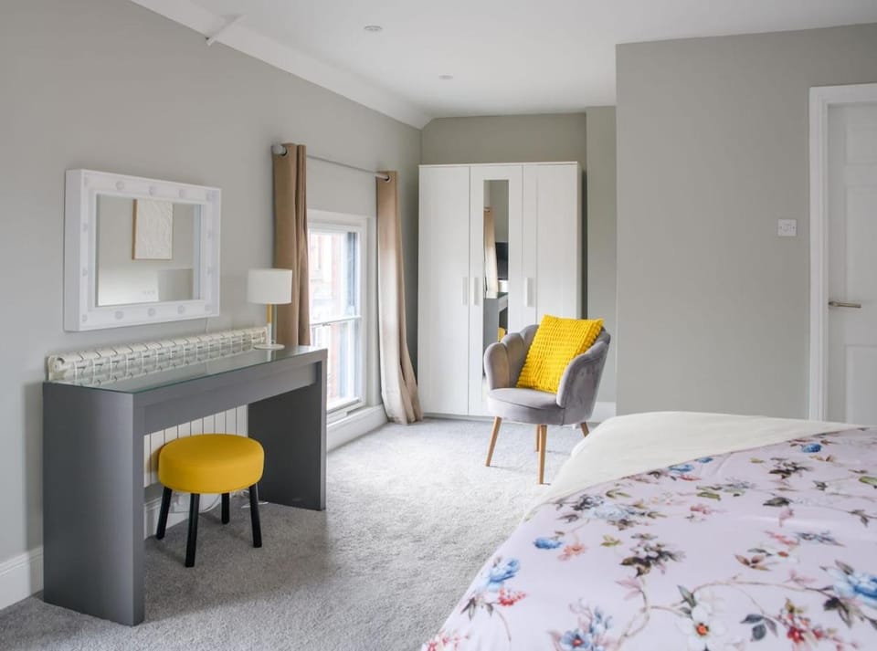 Cathedral view Apartment in Lichfield