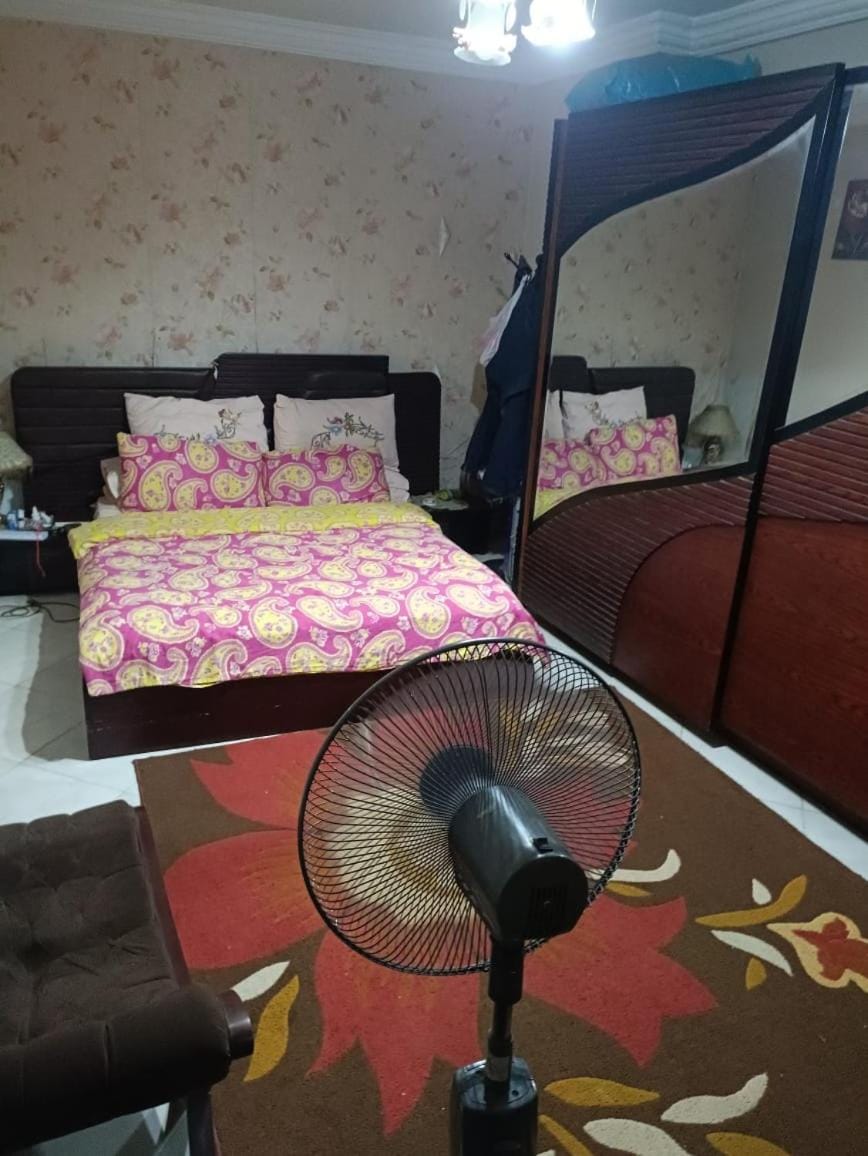 شقه فندقيه في محمد نجيب علي البحر خلف الطفوله السعيده Apartment hotel in Alexandria