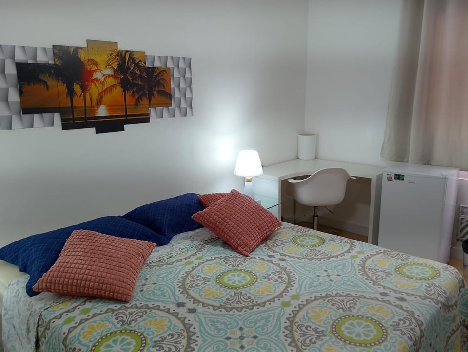 Bed, Seating area, Bedroom