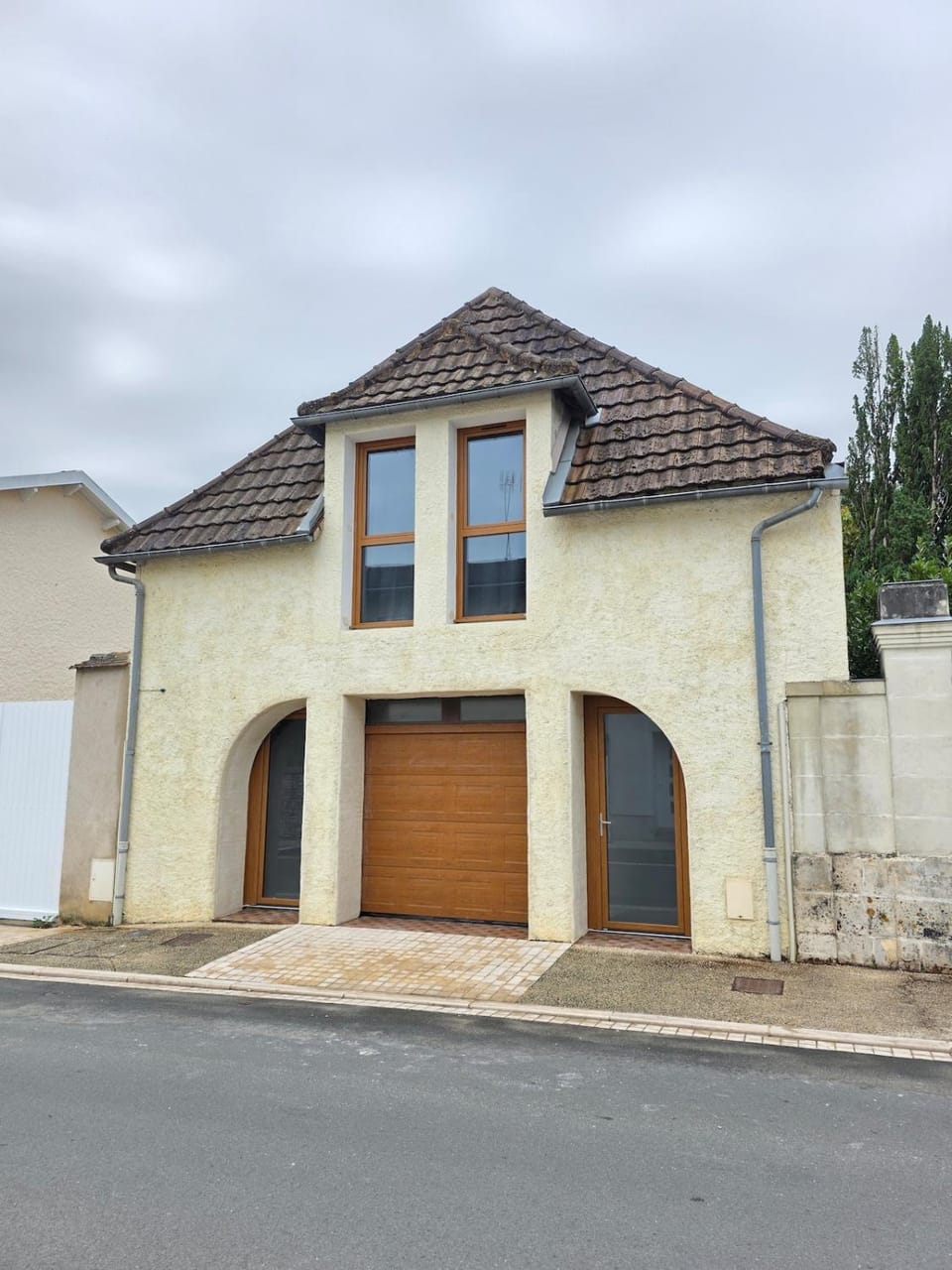 Property building, Day