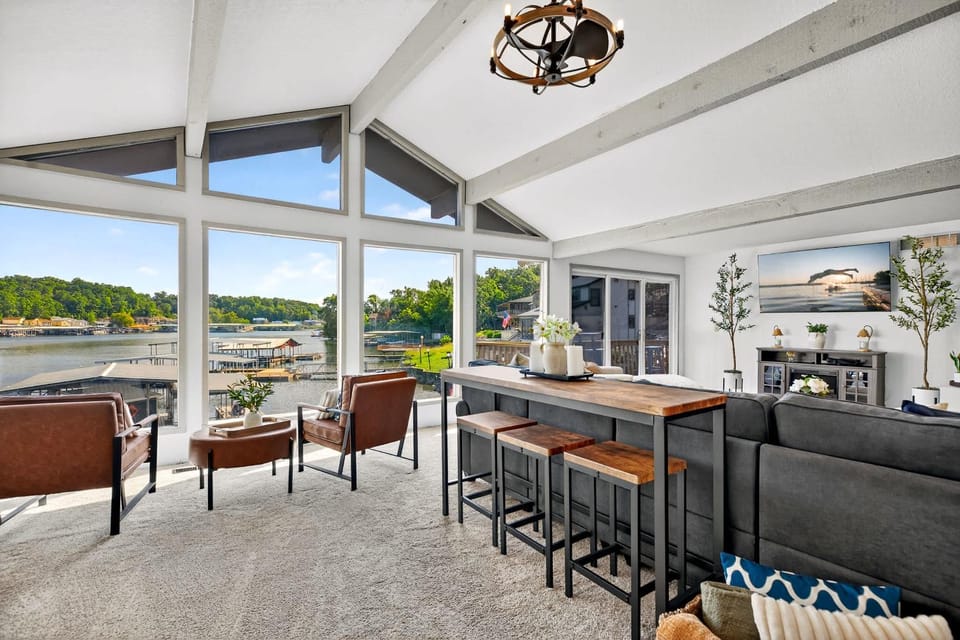 Lake Home Oasis - Sleeps 18 House in Lake of the Ozarks