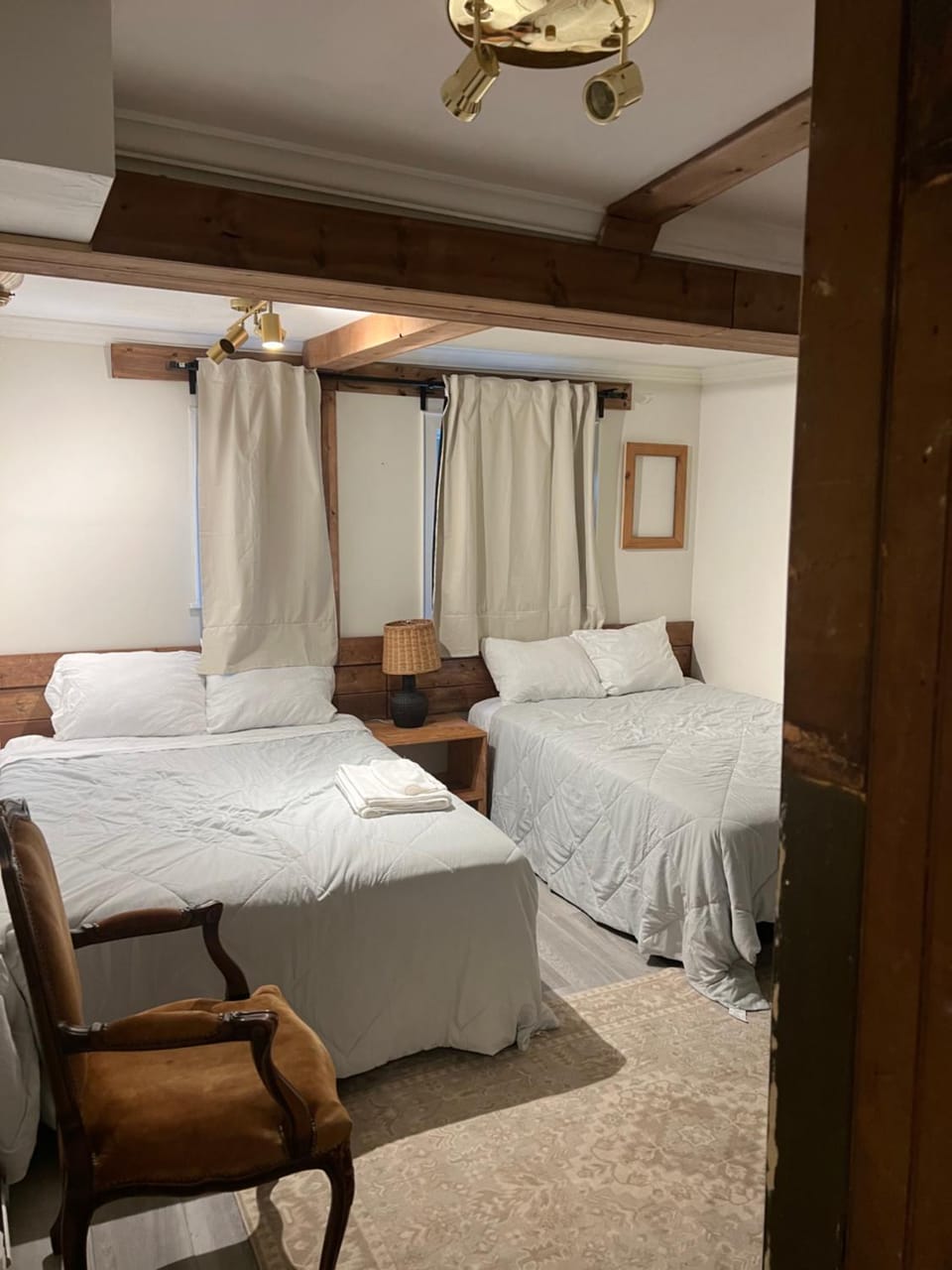 Carlton House Bed and Breakfast in Toronto