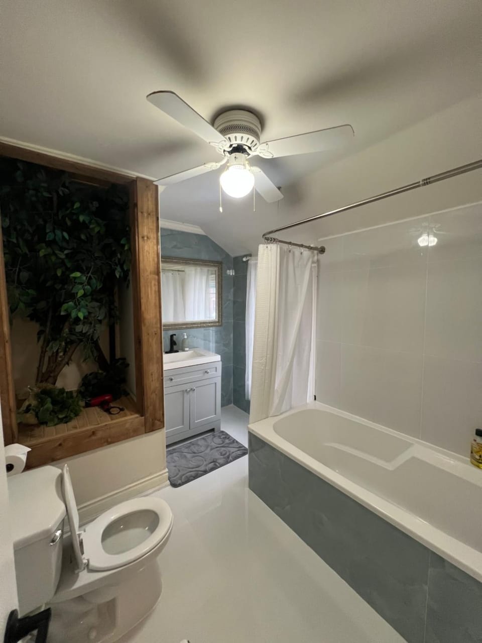Carlton House Bed and Breakfast in Toronto