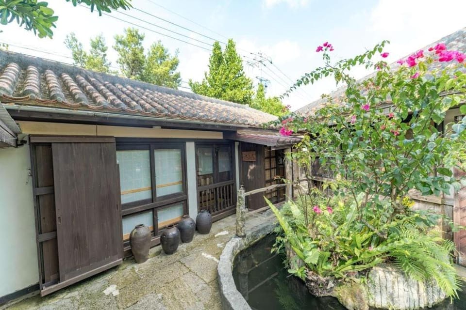 車で市街地近くの静かな田舎空間一石垣島の古民家一棟貸しーふなくら庵 House in Okinawa Prefecture