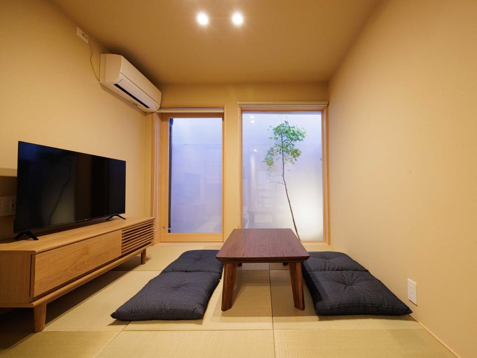 TV and multimedia, Living room, air conditioner