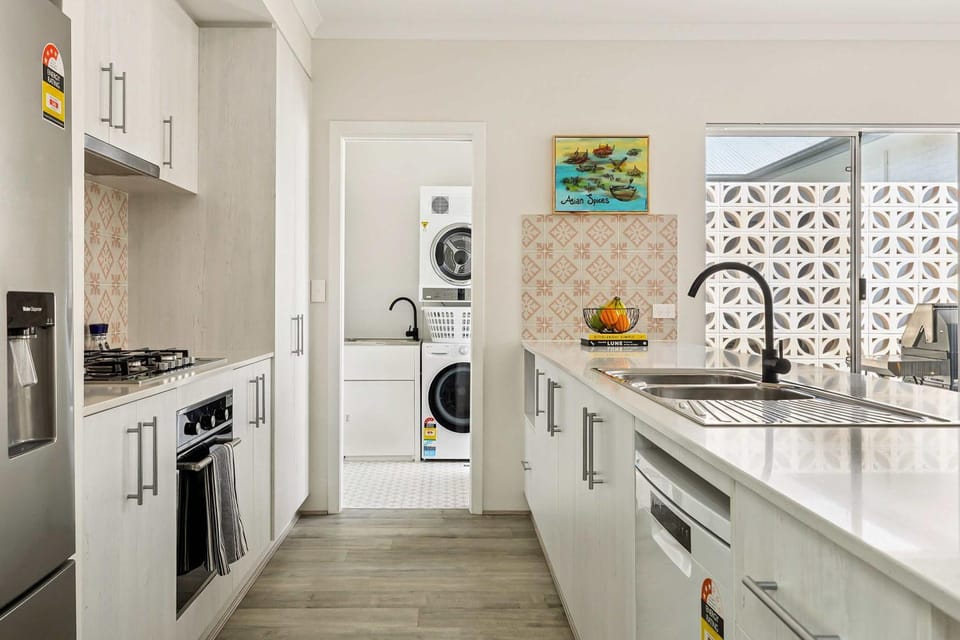 Quenda Villa 3Br 3bath House in Canning Vale