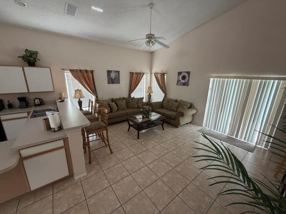 Bailey Villa home House in Four Corners