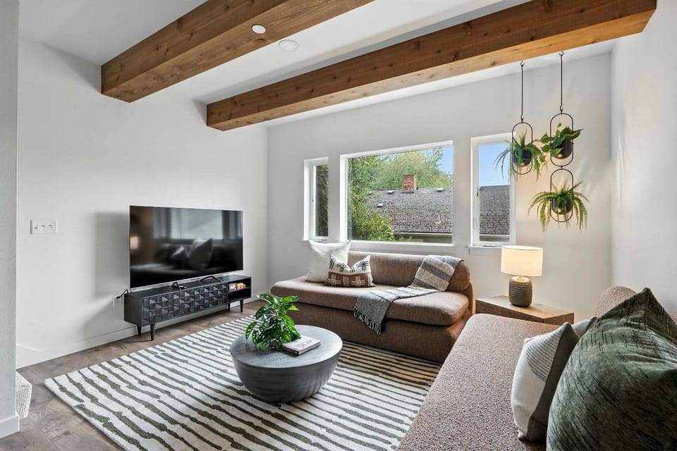 Luxury 2BR at The Adelynn House in Portland