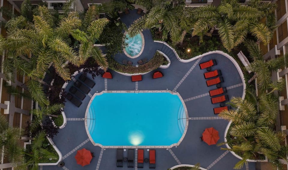 Neighbourhood, Natural landscape, Bird's eye view, Hot Tub, Swimming pool