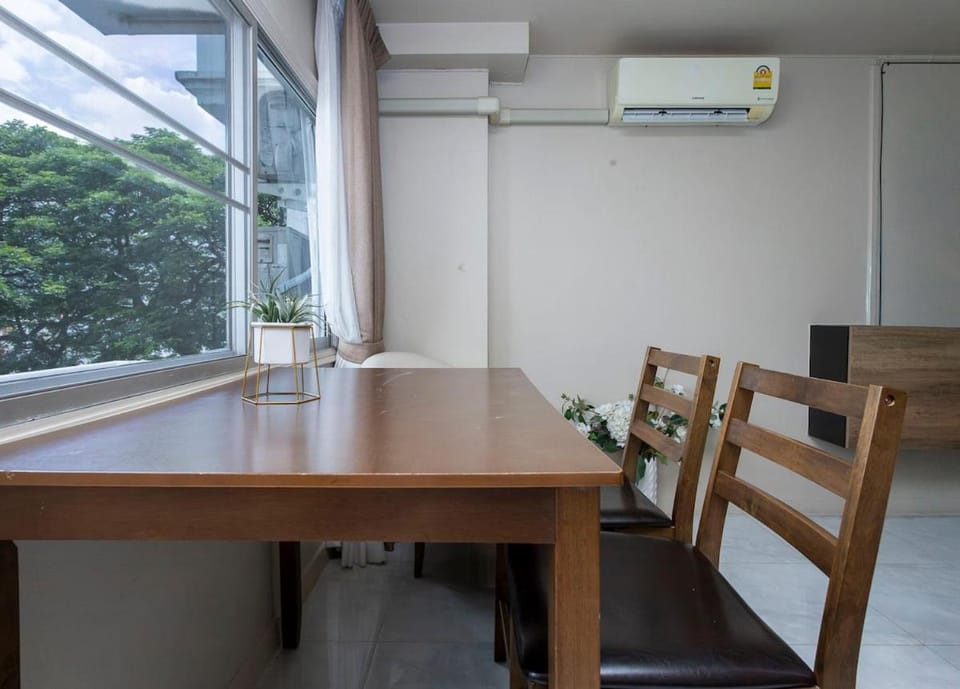 Nimman Balcony Best Location Quiet Street Apartment in Chiang Mai