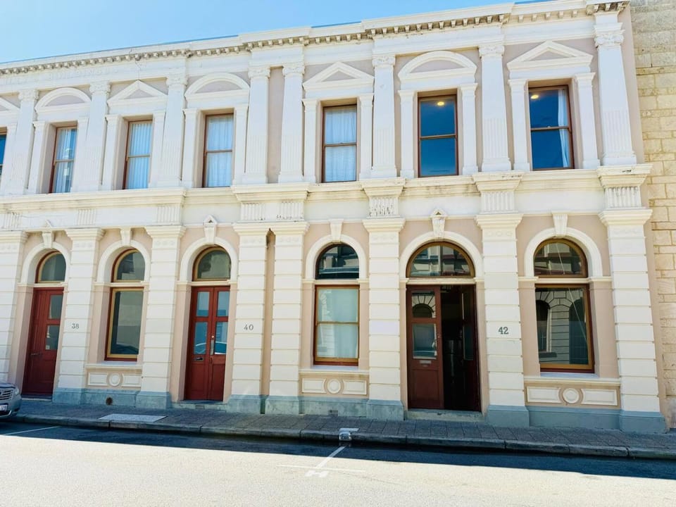 42 Lillys Boutique West End Apartment in Perth