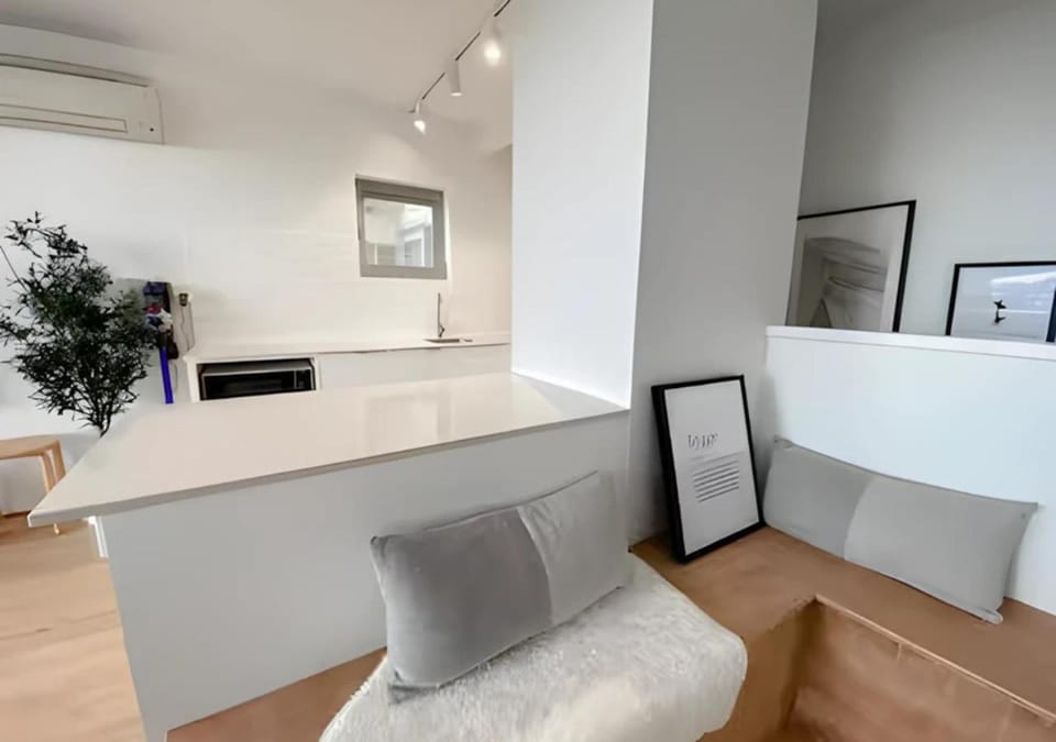 Kitchen or kitchenette, Seating area, kitchen